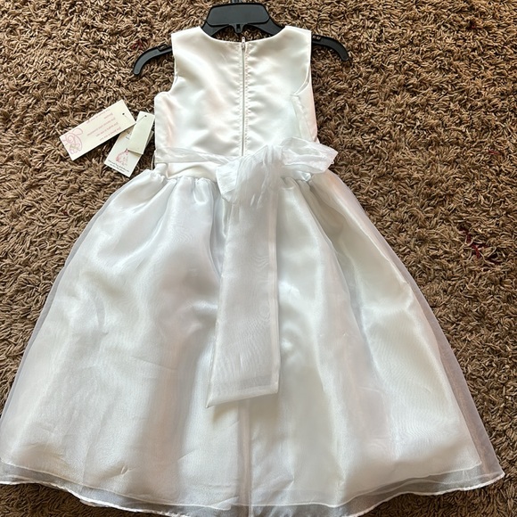 White never worn flower girl dress size 7 - Picture 2 of 4
